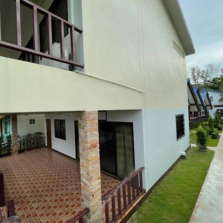 Lanta Arrow House Hotel Koh Lanta Exterior photo